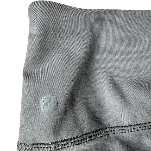 ZELLA STUDIO NWOT LITE CROP LEGGINGS CAPRI GRAY | SIZE: SMALL - Picture 5 of 9